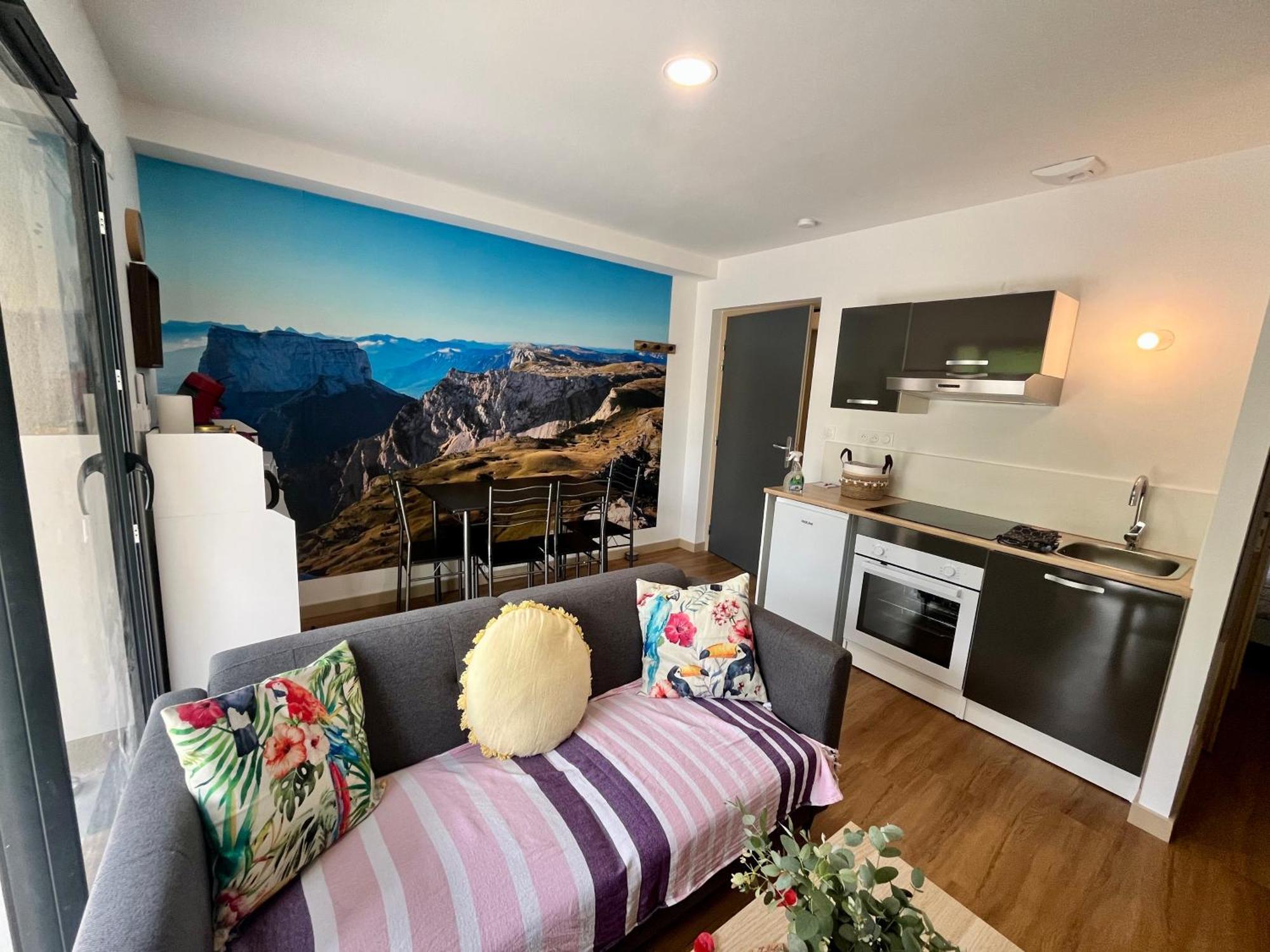 L'Escapade Dauphinoise, Gite 2 Chambres Avec Terrasse Et Clim Beaucroissant Ngoại thất bức ảnh